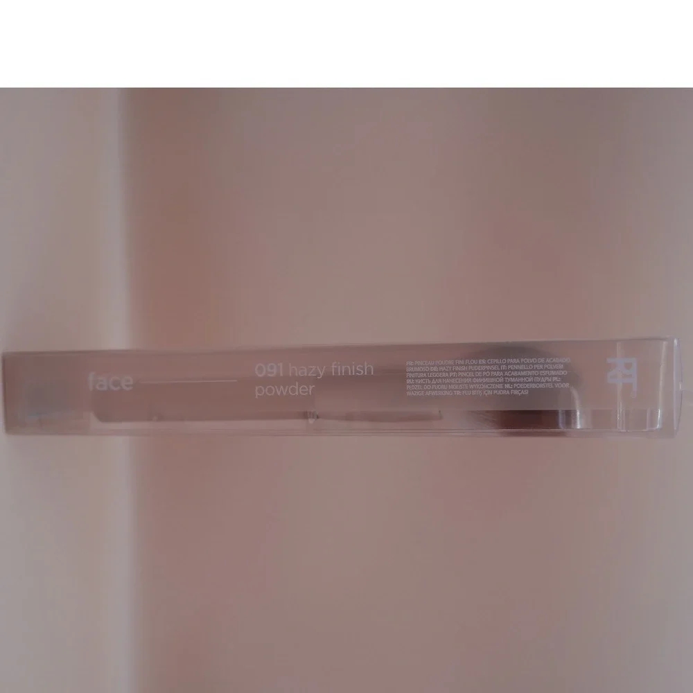 Real Techniques New Nudes 091 Hazy Finish Powder Makeup Brush Tool NIB